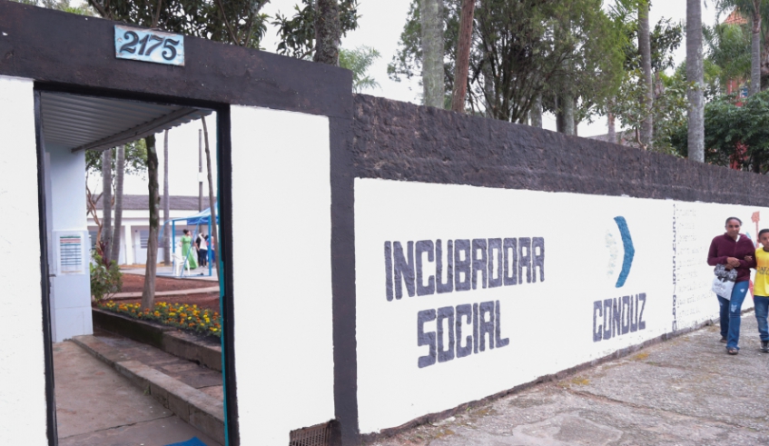 Oficina de costura e economia criativa terá início no dia 18 de agosto na Incubadora Social e interessados devem se inscrever até esta quinta-feira (Divulgação/ PMMC)