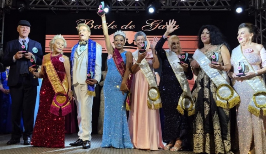 Vera Lúcia da Silva Casemiro (vestido azul) representou Mogi no 27º Encontro de Adultos Maiores do Mercosul e América Latina 2025 (Divulgação)