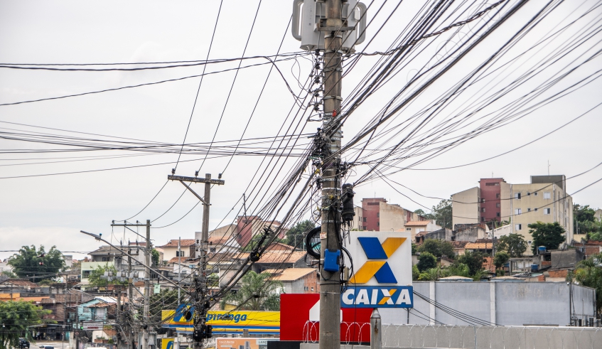 Liminar concedida pelo juiz Bruno Machado Miano, a pedido da Prefeitura, determina que a empresa EDP faça a manutenção e organização da fiação em Mogi das Cruzes (Divulgação/PMMC)