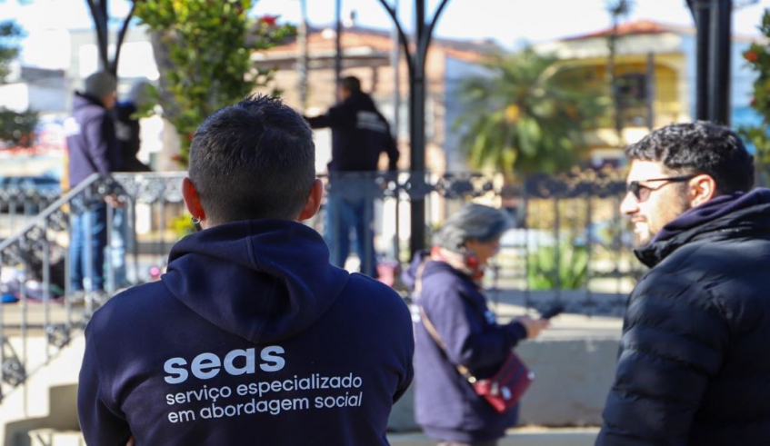 Equipes percorrem diversos pontos da cidade na abordagem de pessoas em situação de rua