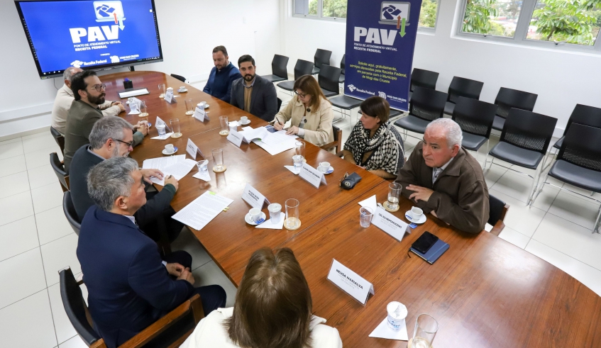 Prefeita Mara Bertaiolli assina acordo de Cooperação Técnica para serviços da Receita Federal, que serão oferecidos no PAC (Divulgação/PMMC)