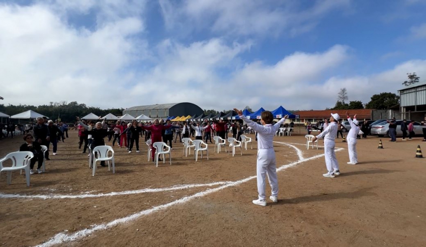 Gincana Poliesportiva 60+ foi realizada na Associação dos Agricultores do Cocuera, no último domingo