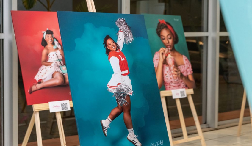 Exposição de Pin Ups Pretas foi levada para o saguão do Cemforpe