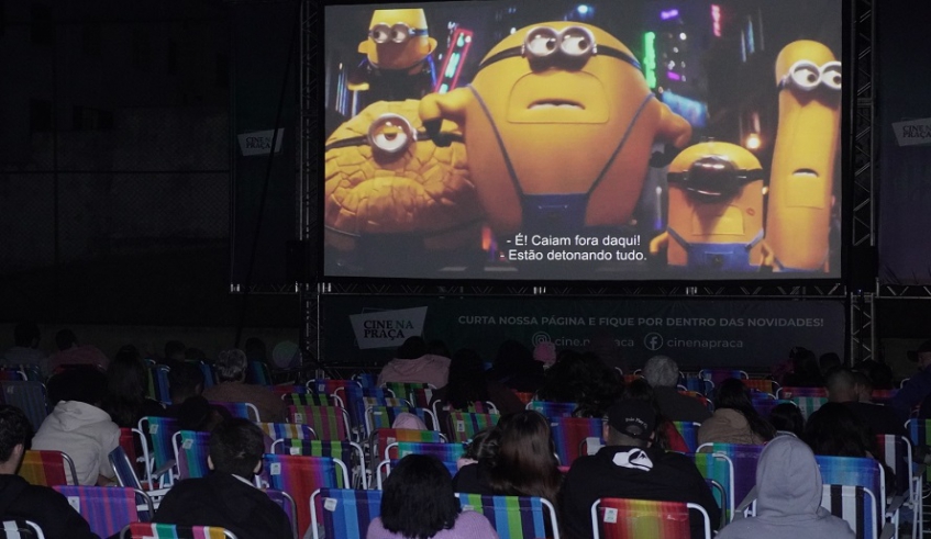 Moradores da Vila Cléo aproveitaram a sexta e o sábado para assistirem a filmes atuais e com toda a qualidade de uma moderna sala de cinema (Divulgação/PMMC)