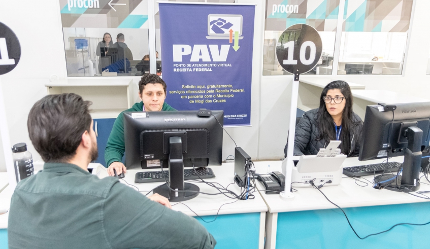 PAV fornece orientações sobre serviços oferecidos no site da Receita Federal; iniciativa é parceria da Prefeitura com o órgão federal (Divulgação/PMMC)