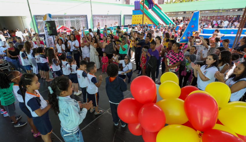 Edição do dia 30 de agosto da Rua Mais Feliz, realizada na Vila Nova Jundiapeba, atraiu e atendeu cerca de 5 mil pessoas (Divulgação/ PMMC)