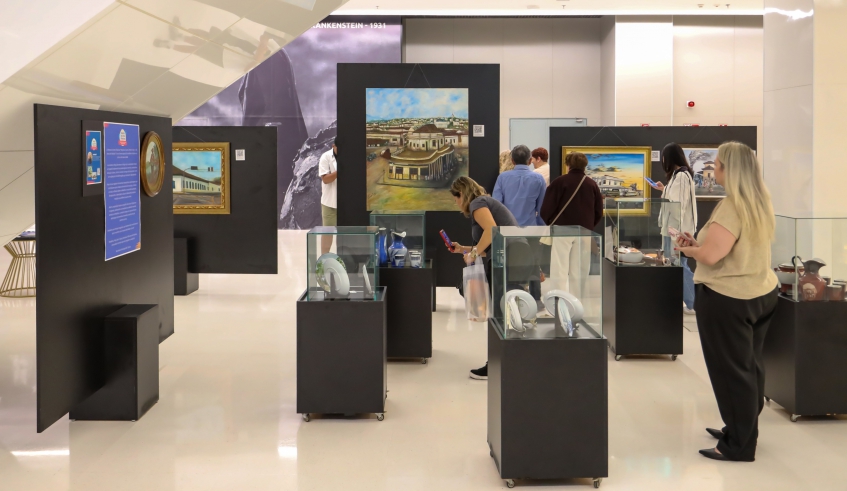 Exposição "Mogi das Cruzes, Ontem e Hoje - 465 anos de histórias" fica em cartaz até 28 de setembro, no Patteo Urupema Shopping (Divulgação/PMMC)