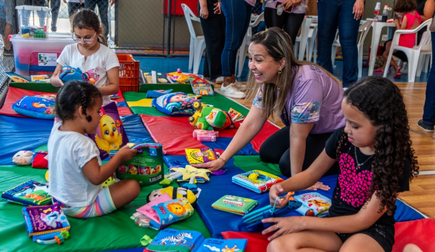 Edição deste sábado (06/12) do projeto Rua Mais Feliz será realizada no distrito de Biritiba Ussu, em frente à Igreja Santa Cruz (Divulgação/PMMC)