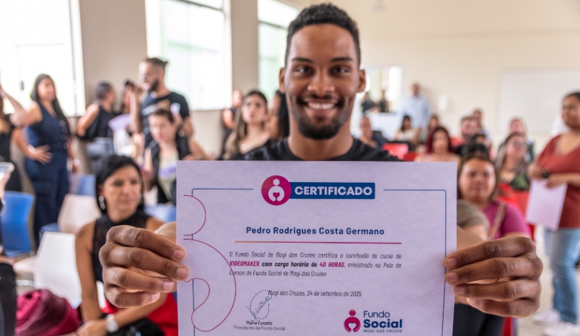 Formandos dos cursos do Fundo Social receberam certificados no Polo Vila Brasileira (Divulgação - PMMC)