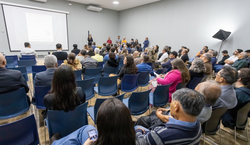 Secretária Patricia Cesare destacou o fato de Mogi das Cruzes sediar o evento, que abordou a importância da preservação dos mananciais (Divulgação/PMMC)
