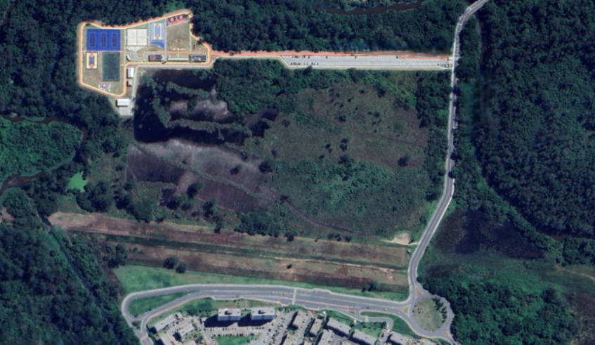 Região da avenida Antonio de Almeida e Waldemar Costa Filho recebeu pintura de guias e postes, roçada de mato e manutenção da iluminação pública e de jardins (Divulgação/ PMMC)