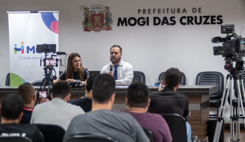 Ações para garantir a isenção dos mogianos ao pedágio foram detalhadas em entrevista do procurador-geral Filipe Hermanson e da subprocuradora Dalciani Felizardo (Divulgação/PMMC)
