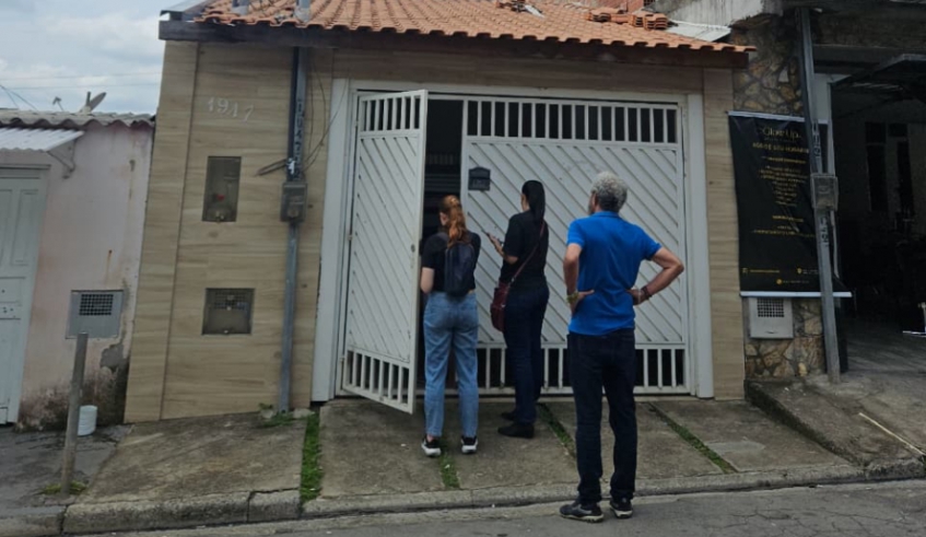 Cadastro de moradores da Vila Nova União para a atual fase da regularização fundiária em andamento no bairro é finalizado pelas equipes da Habitação (Divulgação/ PMMC)