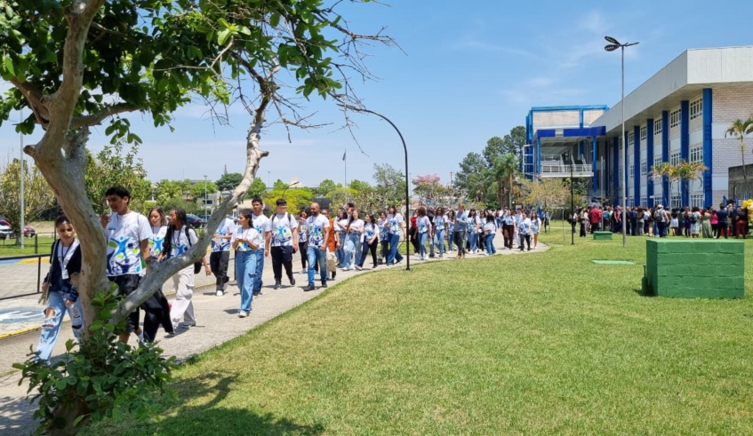 Escola de Líderes leva alunos para visitação técnica no Centro Universitário Braz Cubas nesta sexta-feira (17) (Divulgação/PMMC)