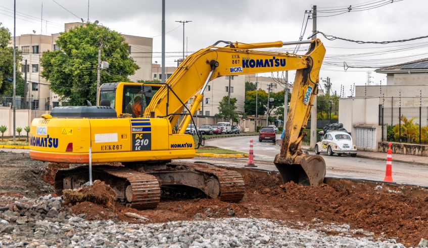 Obras de construção do Corredor Nordeste estão em andamento em várias frentes, entre elas na rotatória da avenida Dante Jordão Stoppa (Divulgação/PMMC)