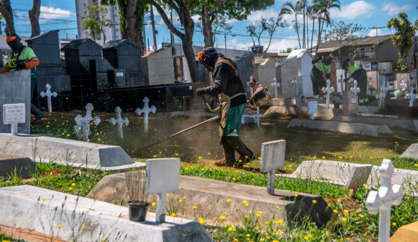 Cemitérios municipais passam por revitalização e aguardam público de 110 mil pessoas neste final de semana, em função do Dia de Finados (Divulgação/ PMMC)