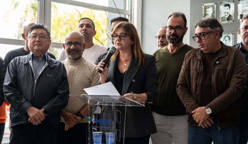 Prefeita Mara Bertaiolli leu a carta aberta ao Governo do Estado e destacou a importância da união de toda a cidade contra a cobrança de pedágio na rodovia Mogi-Dutra (Divulgação/PMMC)