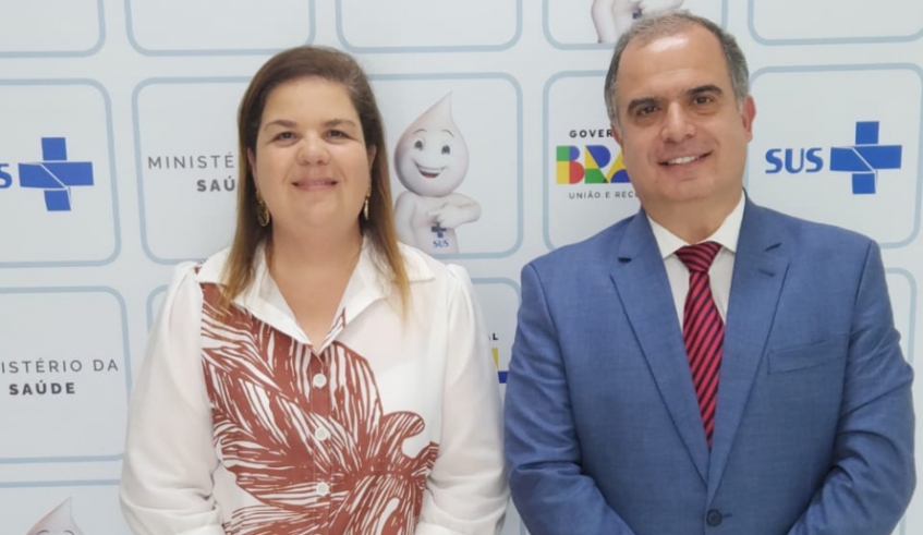 Secretária Rebeca Barufi e prefeito em exercício, Téo Cusatis, participam de reunião no Ministério da Saúde (Divulgação - PMMC)