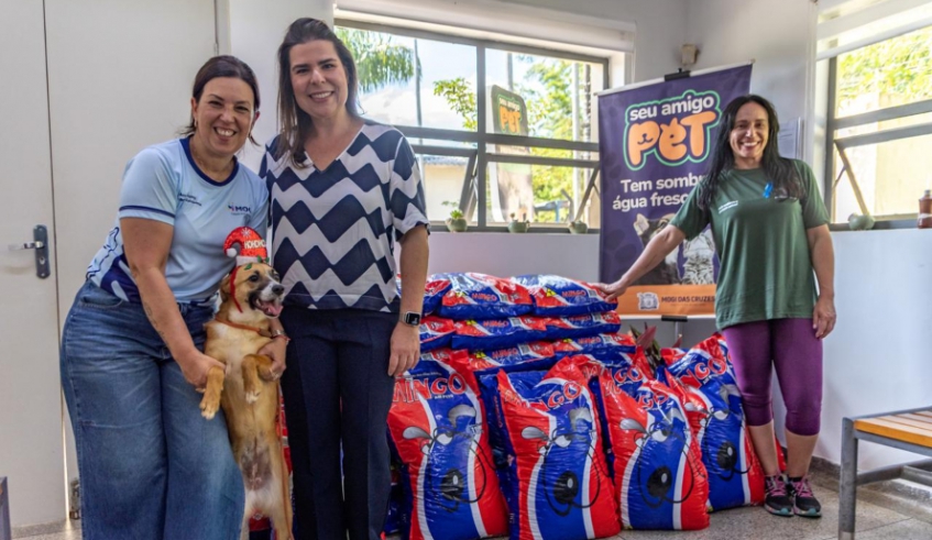 Alimento foi arrecadado por campanha da empresa Slotter Soluções em Embalagens e será destinado ao Banco de Ração (Divulgação/ PMMC)