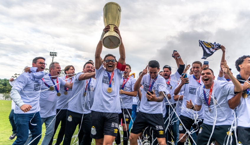 Santos conquistou o título do Campeonato Paulista Sub-20, após vencer o São Paulo nos pênaltis, em jogo disputado no estádio Nogueirão, em Mogi das Cruzes (Divulgação/PMMC)