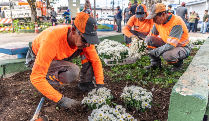 Mega mutirão de zeladoria e serviços públicos faz parte das comemorações do aniversário de 87 anos de Jundiapeba e vai se estender até o dia 30 (Divulgação/ PMMC)
