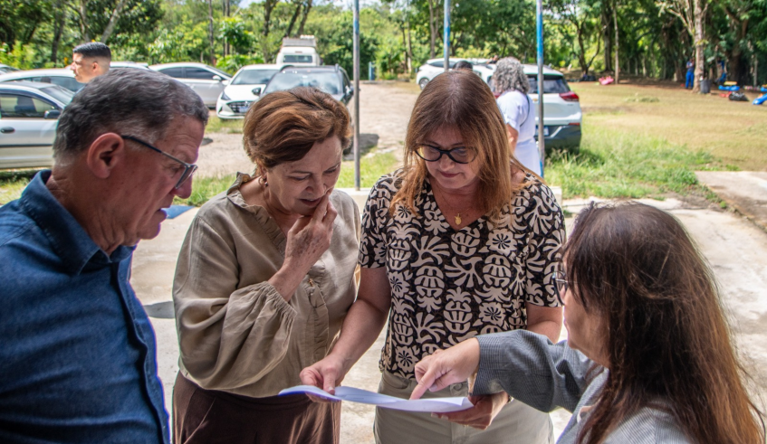 O anúncio da obra foi feito pela prefeita Mara Bertaiolli durante visita ao local. (Divulgação/PMMC)