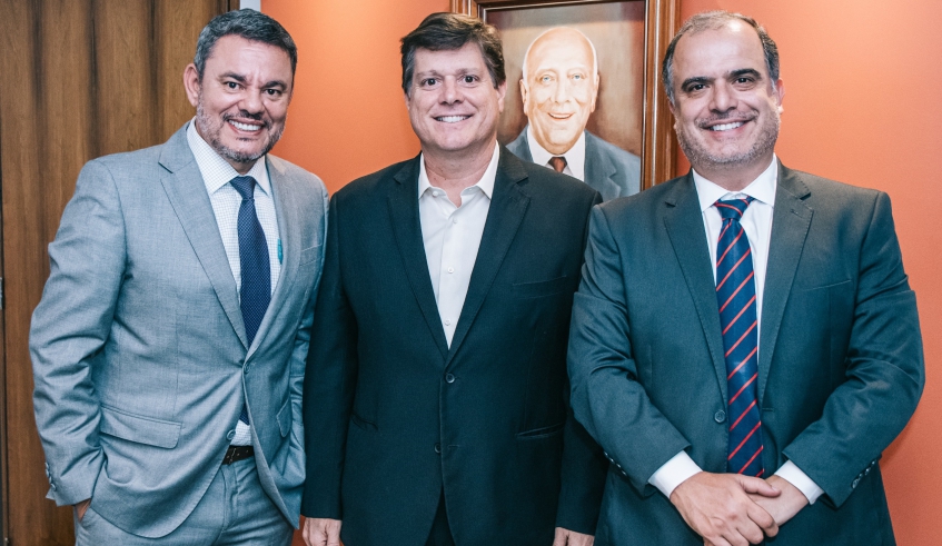 O vice-prefeito Téo Cusatis se reuniu com o deputado federal Baleia Rossi e agradeceu o apoio do parlamentar na busca de investimentos para Mogi das Cruzes (Divulgação/PMMC)