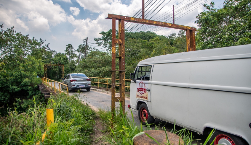 Ponte atual tem dimensões pequenas e é uma antiga demanda da Prefeitura: abertura da licitação é mais um passo para a execução da obra (Divulgação/PMMC)
