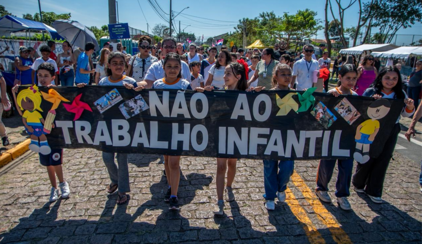 Escolas e creches da rede municipal de ensino comemoraram o aniversário do distrito. (Divulgação/PMMC)