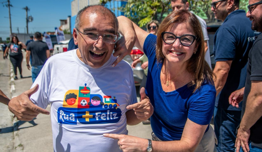A prefeita Mara Bertaiolli celebrou a edição especial da Rua Mais Feliz. (Divulgação/PMMC)