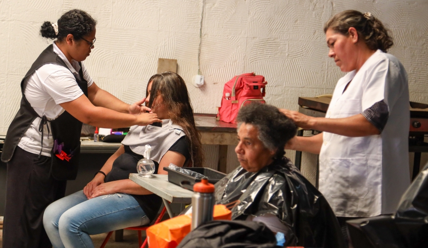 Projeto Rua Mais Feliz ofereceu diversos serviços gratuitos à população de Biritiba Ussú, durante a realização da edição deste sábado (Divulgação/PMMC)