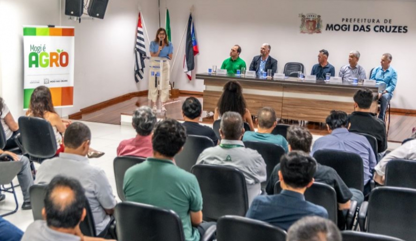 Durante a cerimônia, a prefeita Mara Bertaiolli reforçou o compromisso da gestão municipal de incentivo aos produtores, sustentabilidade e segurança alimentar.