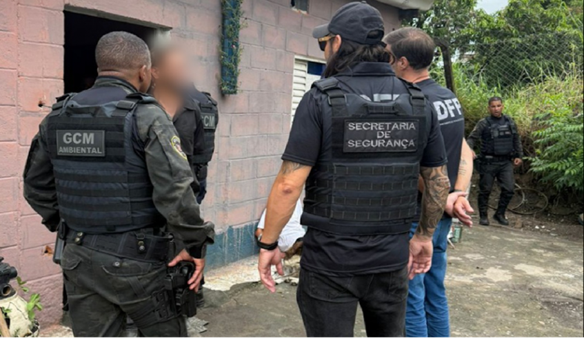 Responsável pelo estabelecimento foi multado e preso após confessar que praticava o crime de tráfico de drogas no local (Divulgação/PMMC)