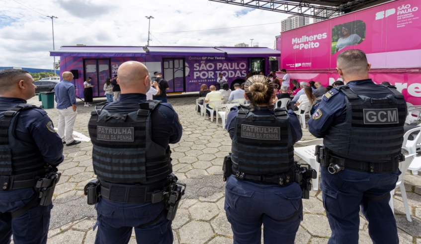Ônibus SP Por Todas oferece suporte psicossocial, com acolhimento seguro e sigilo