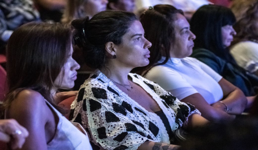 Público presente na programação em comemoração pelo Mês da Mulher