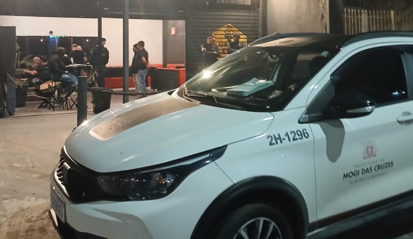 Trabalho conjunto do Departamento de Fiscalização e da Guarda Civil Municipal foi realizado após denúncias da população sobre desrespeito à legislação municipal (Divulgação/PMMC)